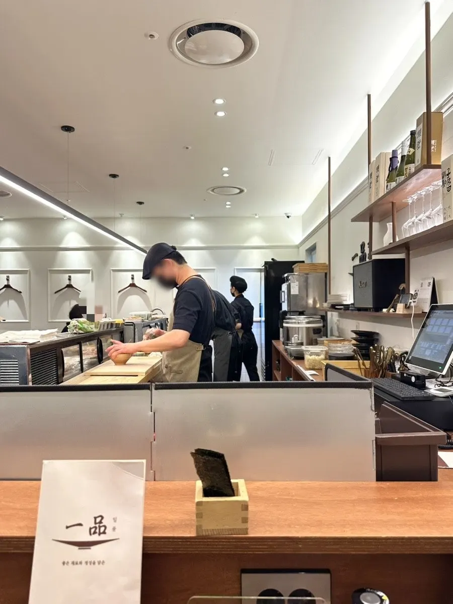 일품 광화문점 매장 좌석 전경