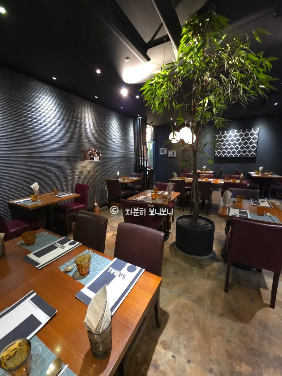 SABAL Gwanghwamun visit and dining space
