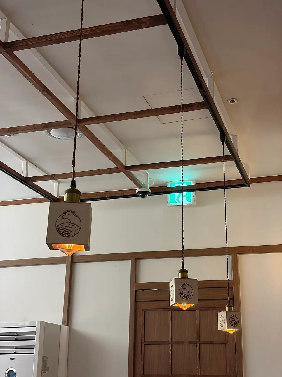 Cute lighting at Ichigyu Gwanghwamun Branch