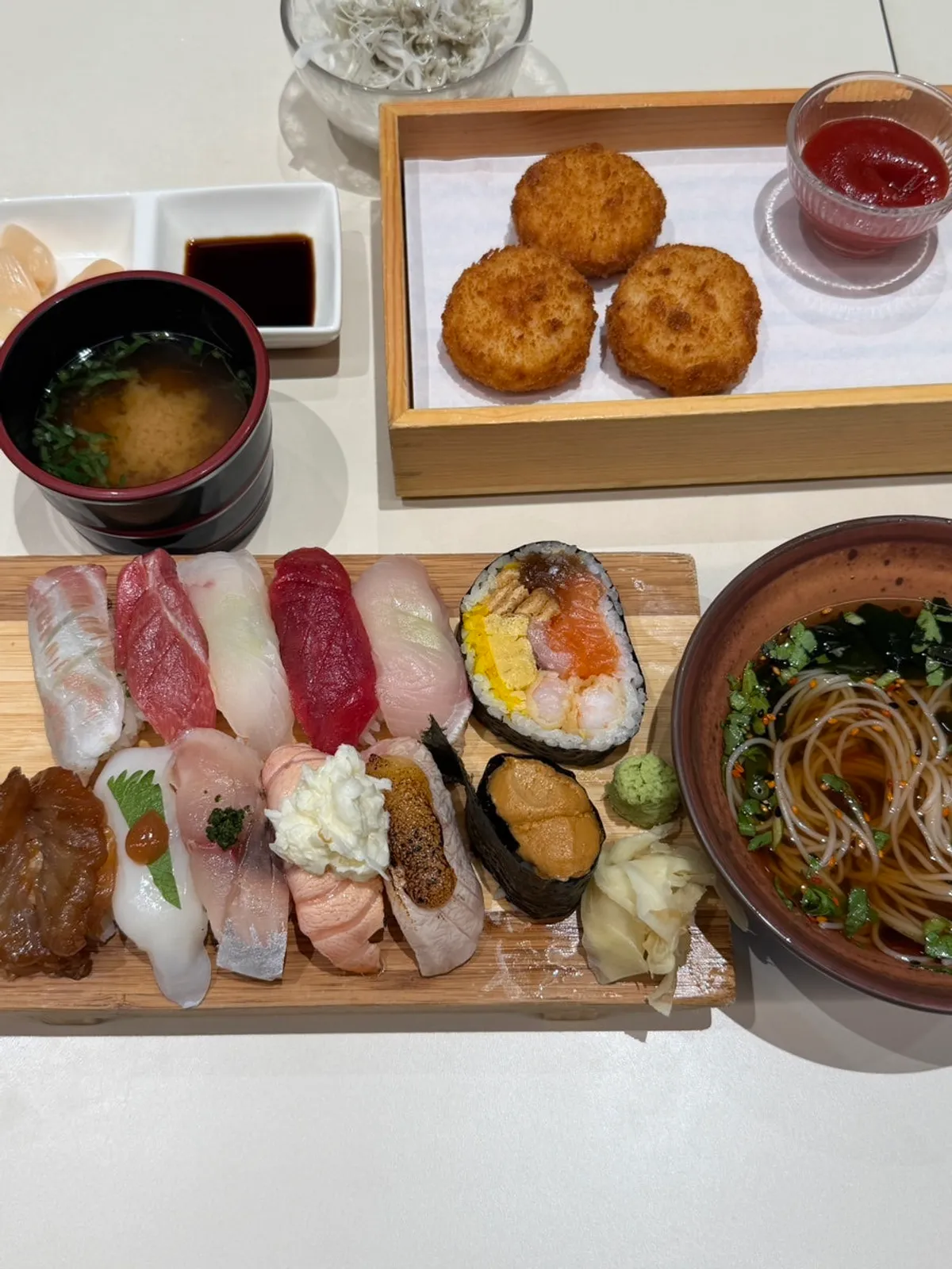 코끼리초밥 B 세트 한 상 차림
