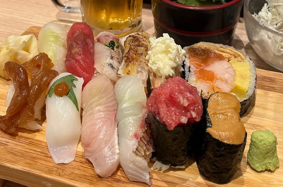 Sushi platter served together with cold soba