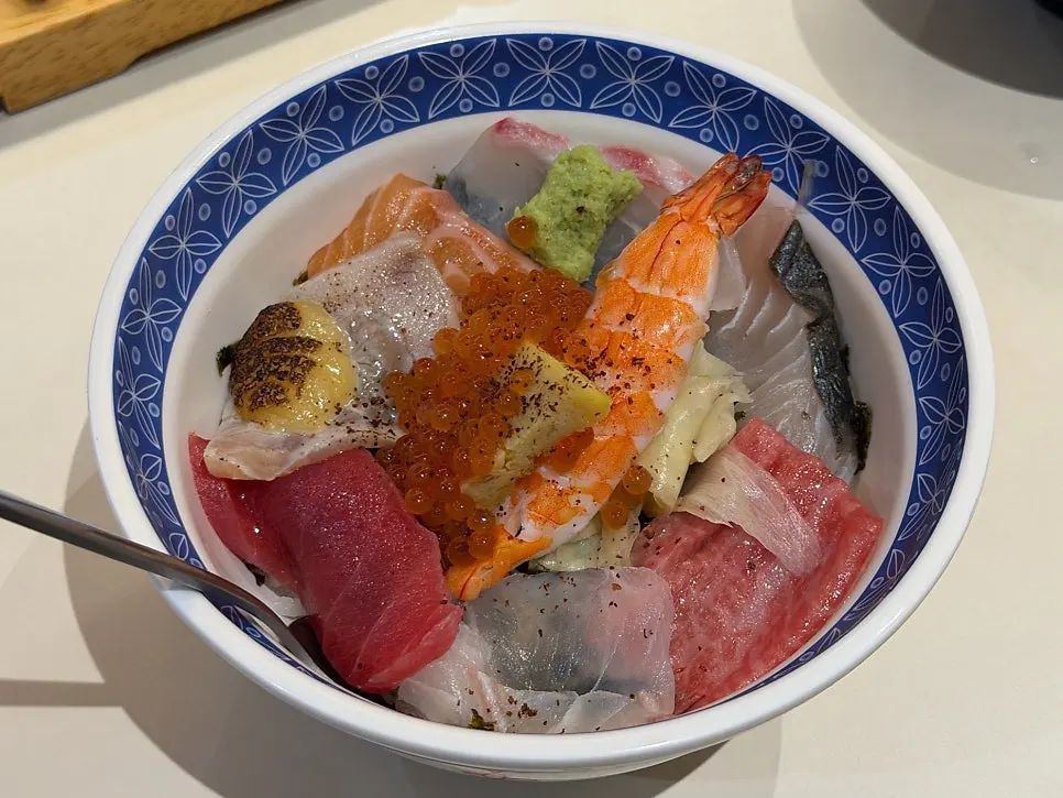 코끼리초밥 광화문점 카이센동 한 그릇
