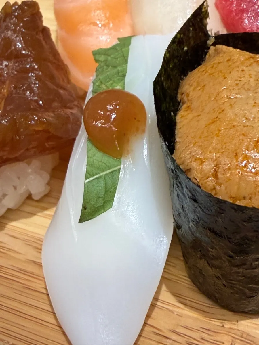 Torch-seared aburi fish sushi