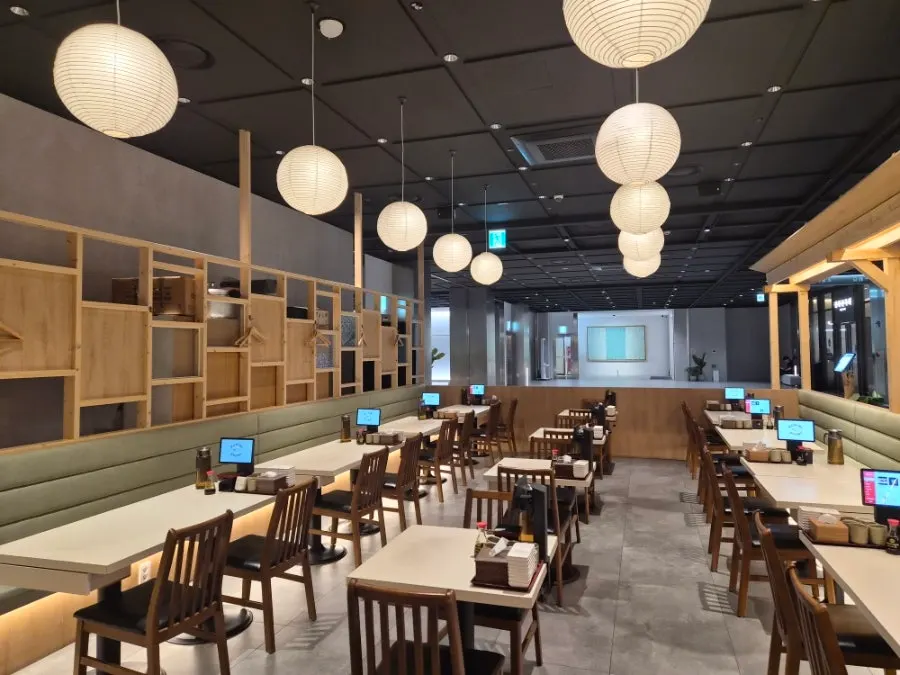 Entrance of Elephant Sushi Gwanghwamun on basement 1 floor