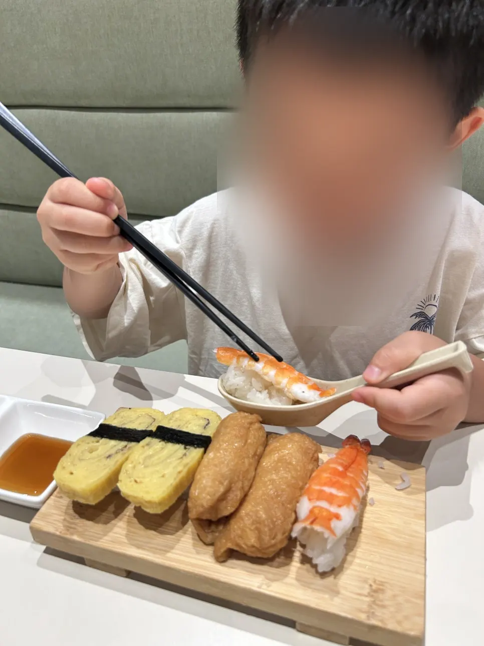 Lineup of the Elephant Kids' Sushi set