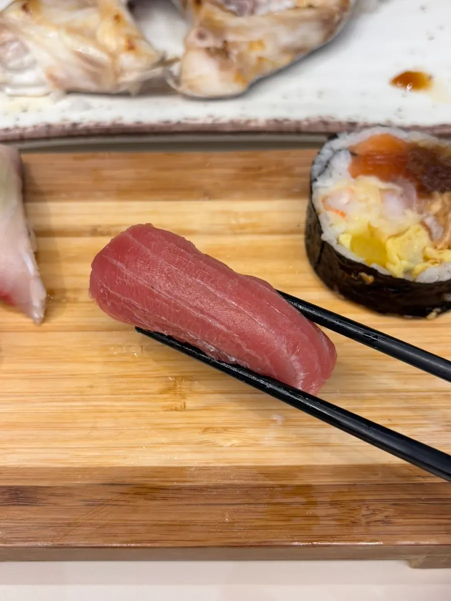 金枪鱼腹肉寿司特写