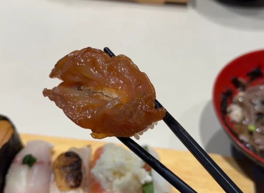 Fish-topped sushi selection in the Elephant B set