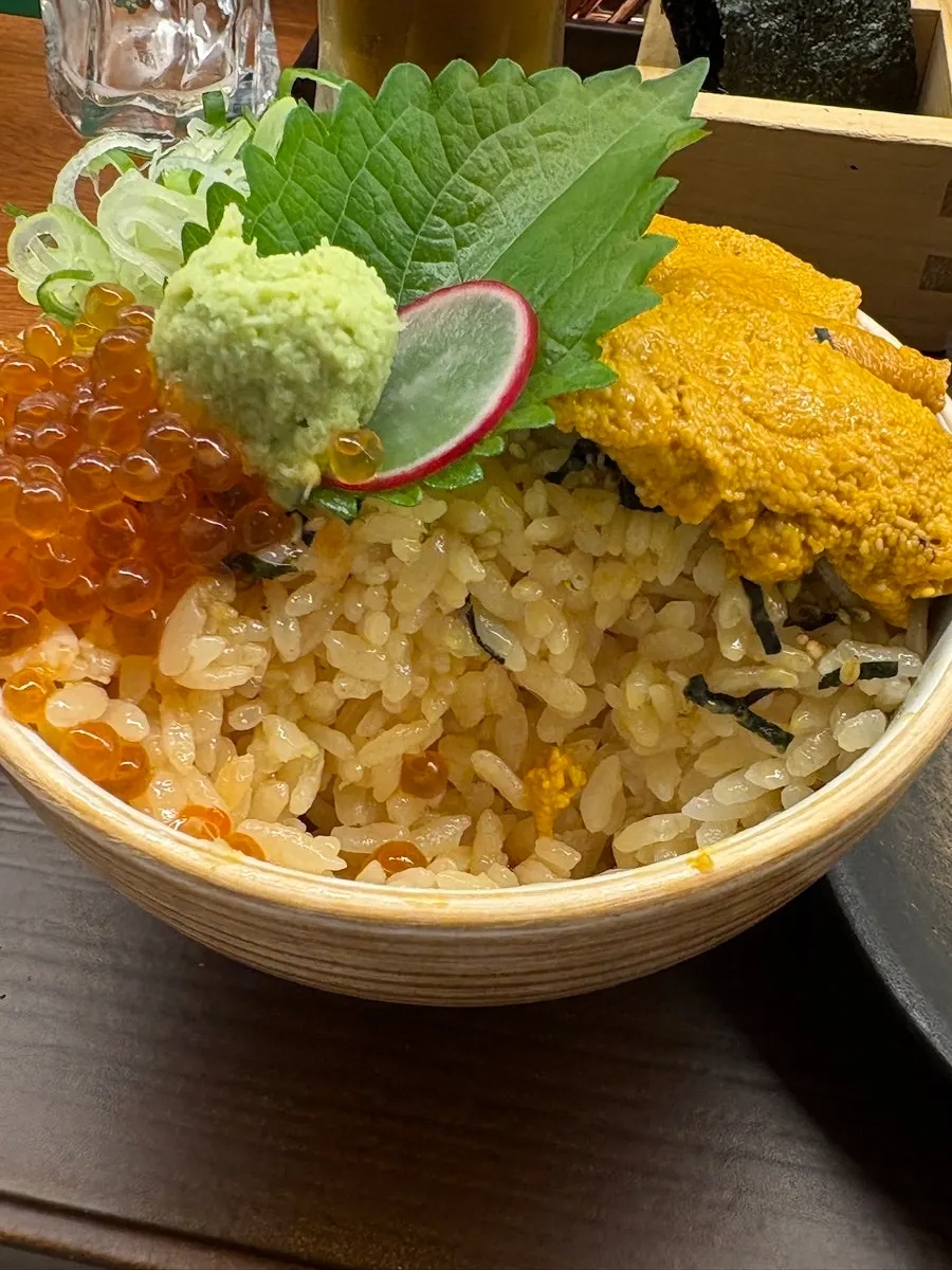 프리미엄 카이센동 해산물 구성