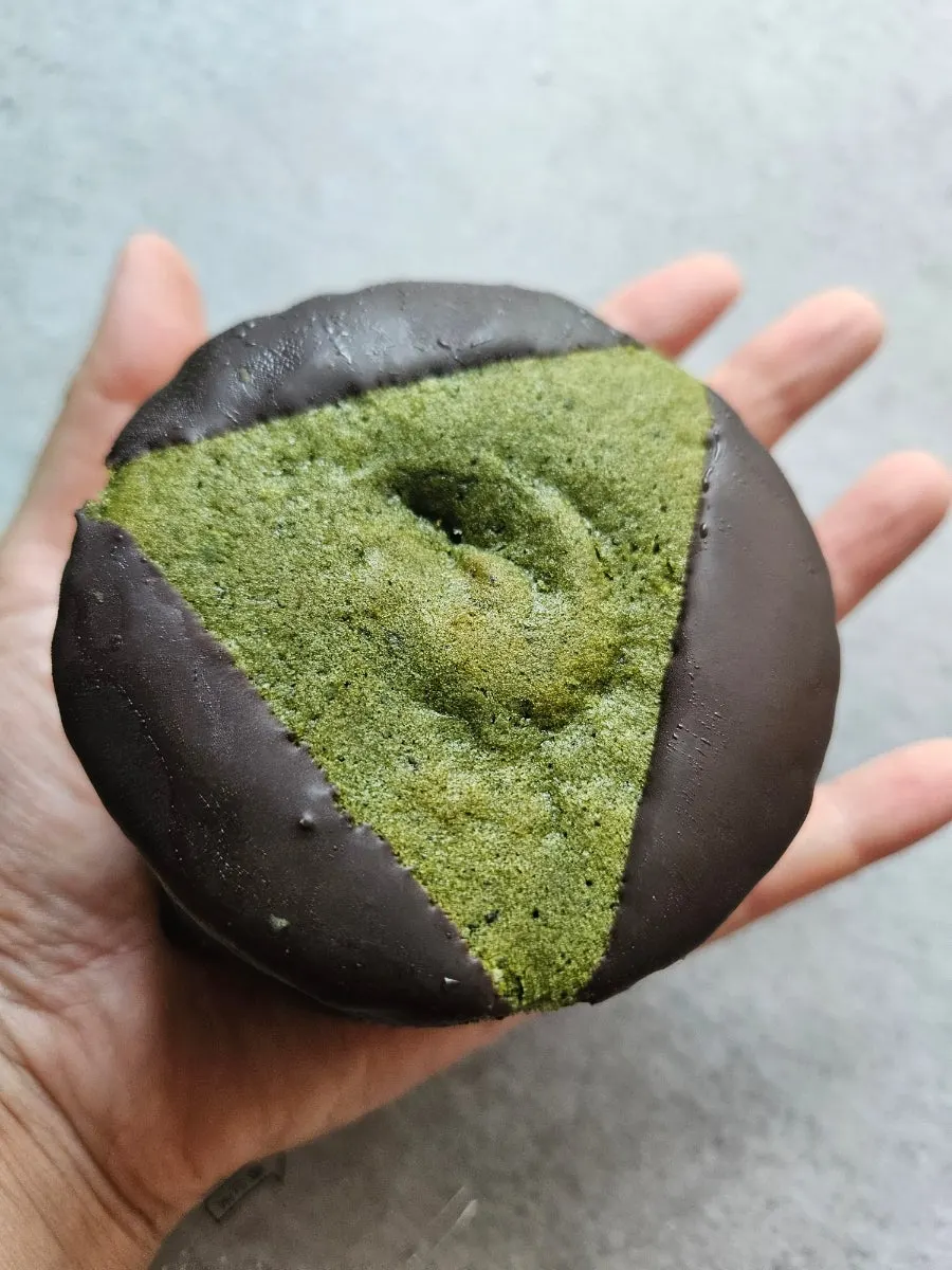 Choco pie cut in half showing cross-section