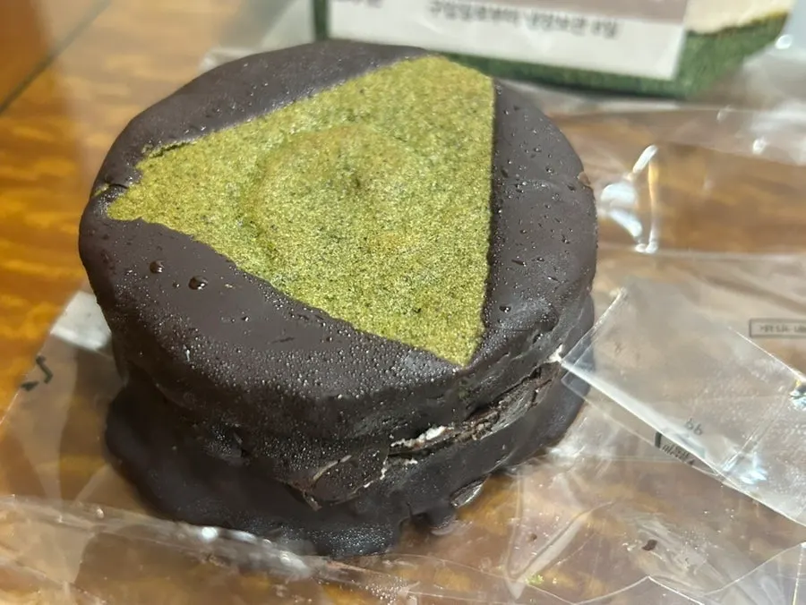 우도 땅콩 초코파이 단면과 땅콩 크림