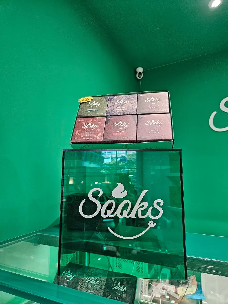 A corner of the store with charming small decorations