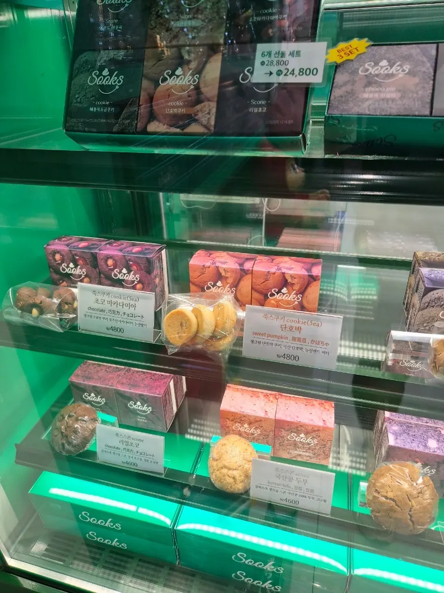 Ssuk's Choco Pie Seoul storefront near Jongno 5-ga Station