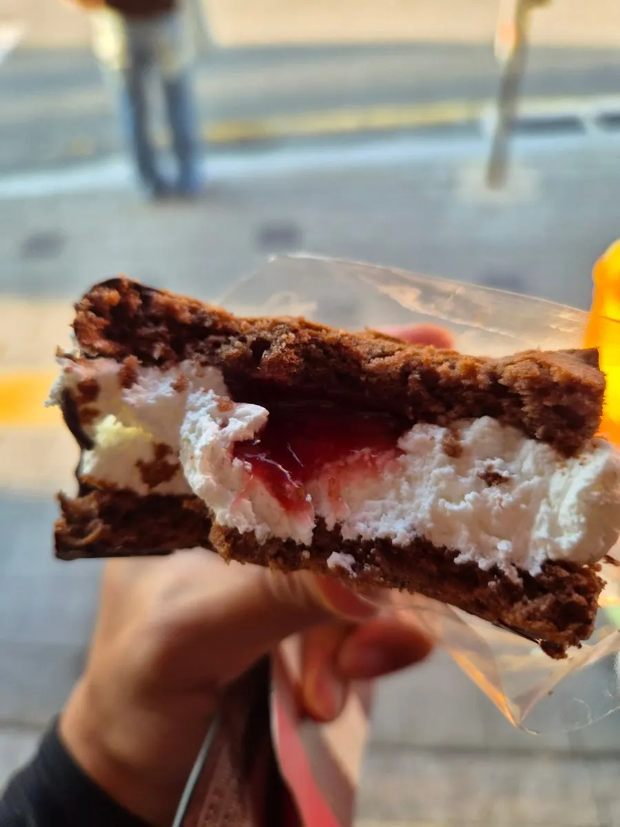 Choco pie filled with Nonsan strawberry purée