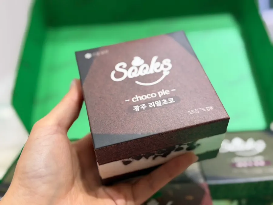 Storage instructions with packaged choco pies