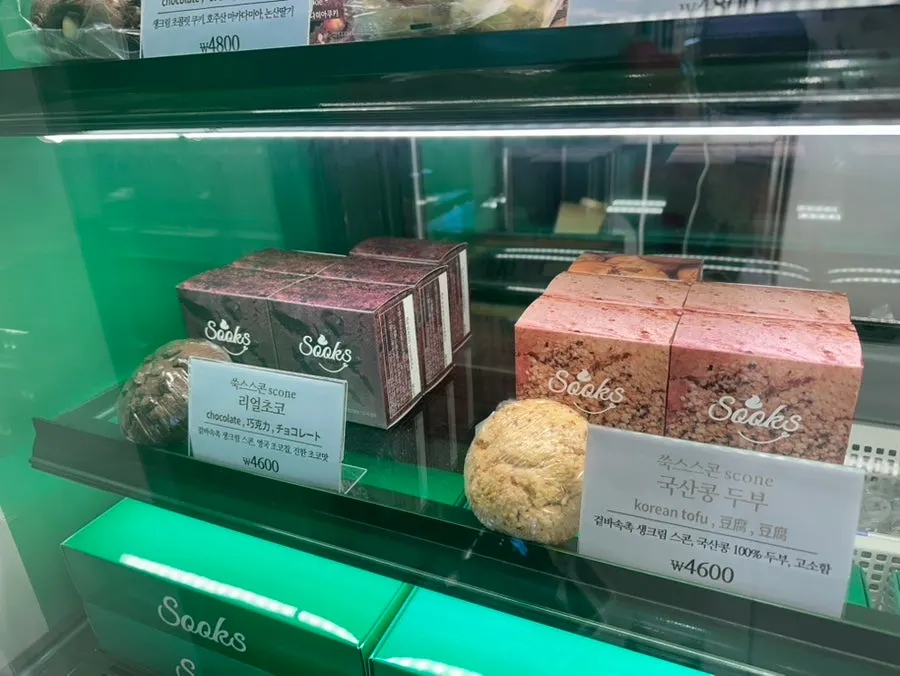 The dessert display view at Ssuk's Choco Pie Seoul