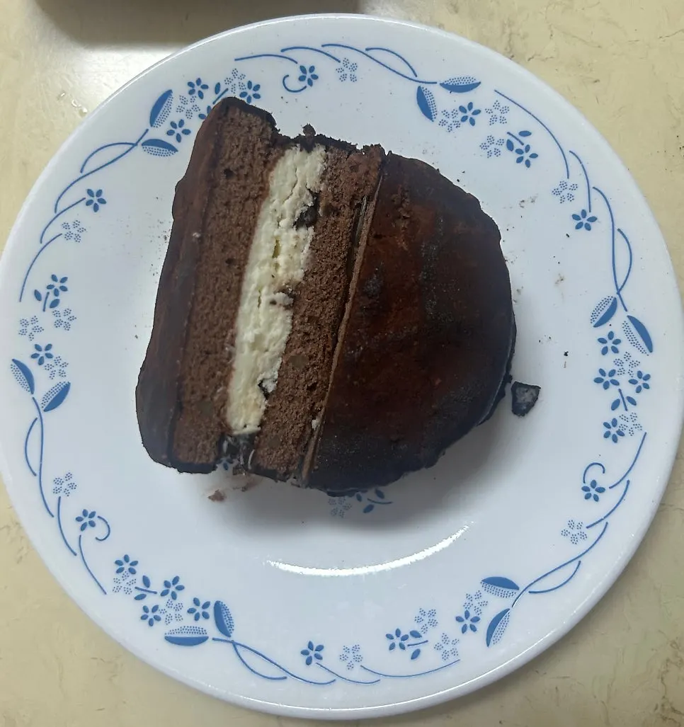 Close-up of the sea-breeze mugwort whole red bean choco pie