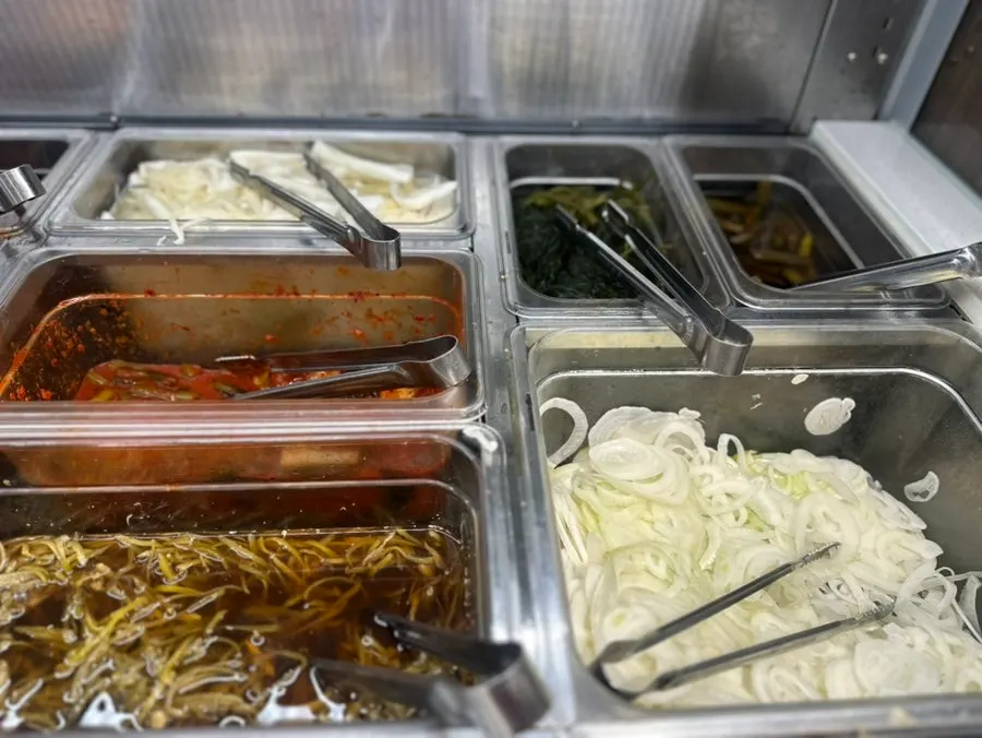 셀프바 추가 반찬 코너