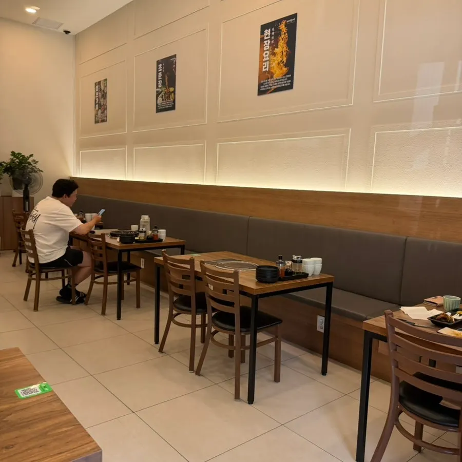 Mayway interior with a Chinese restaurant atmosphere