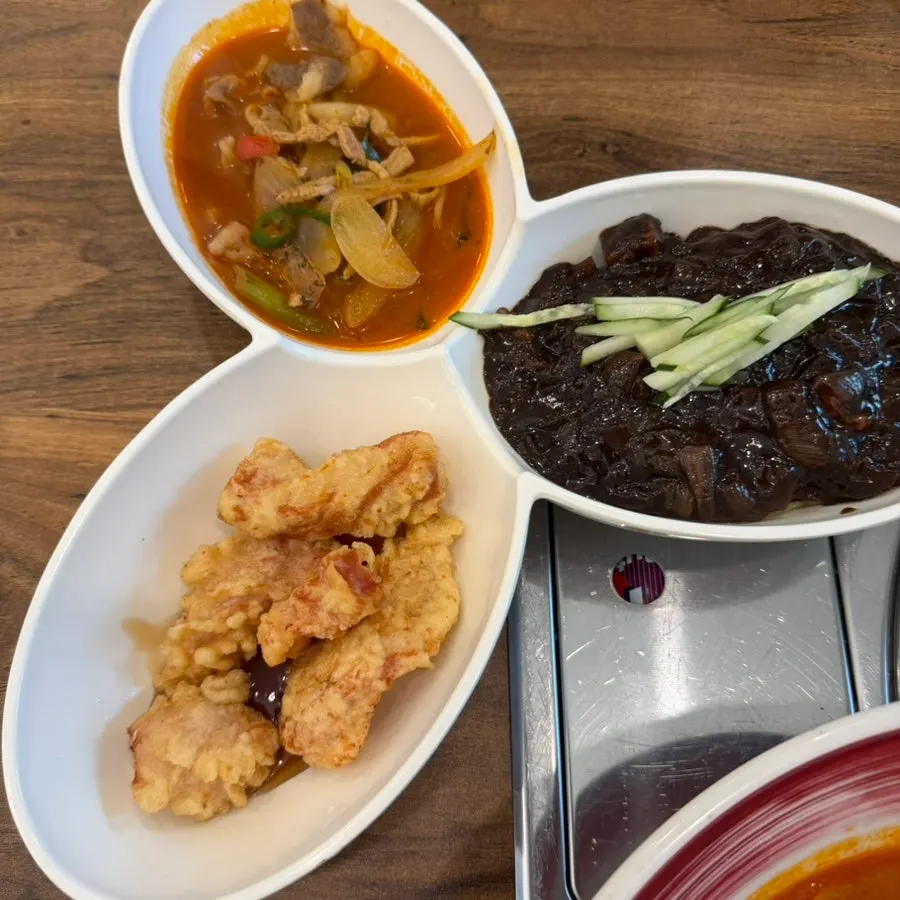One-person set meal with jjajang, jjamppong, and tangsuyuk