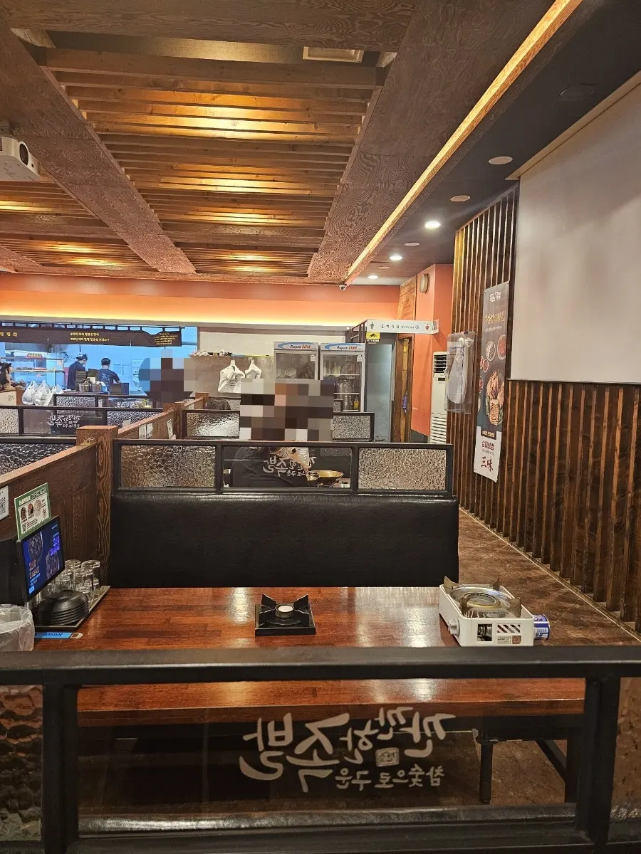 Interior with wide table spacing