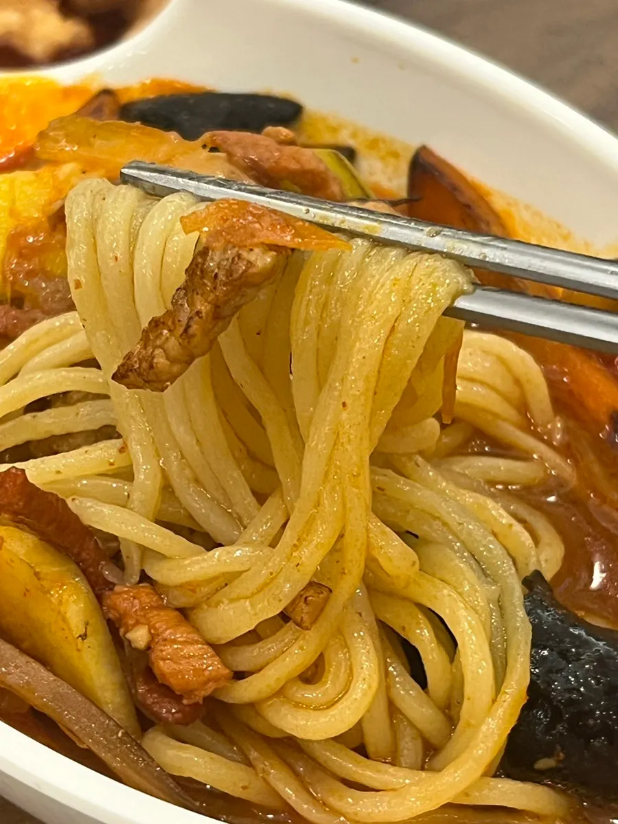 비벼 먹는 1인정식 짜장면