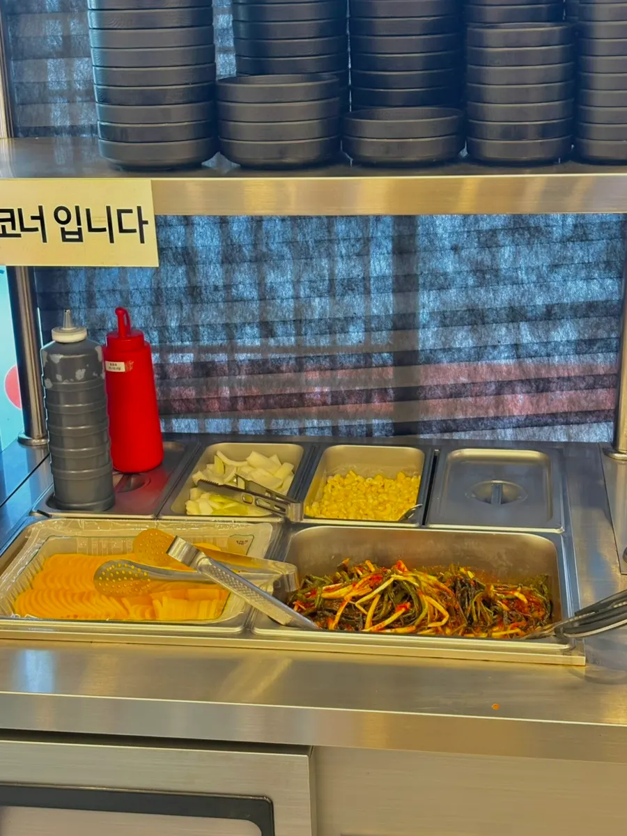 QR code ordering sign on a Mayway table