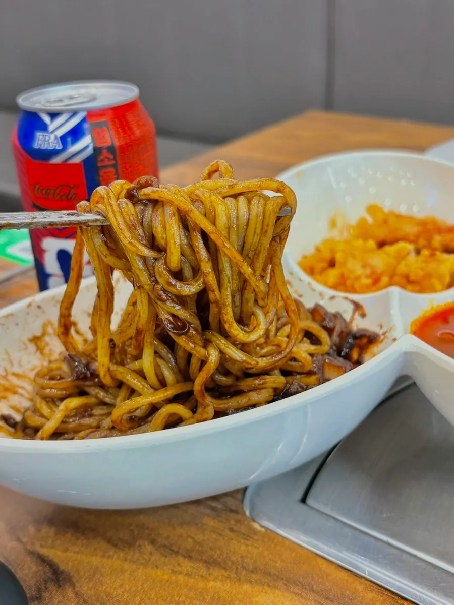 Tangsuyuk chosen as the fried item in the solo set meal
