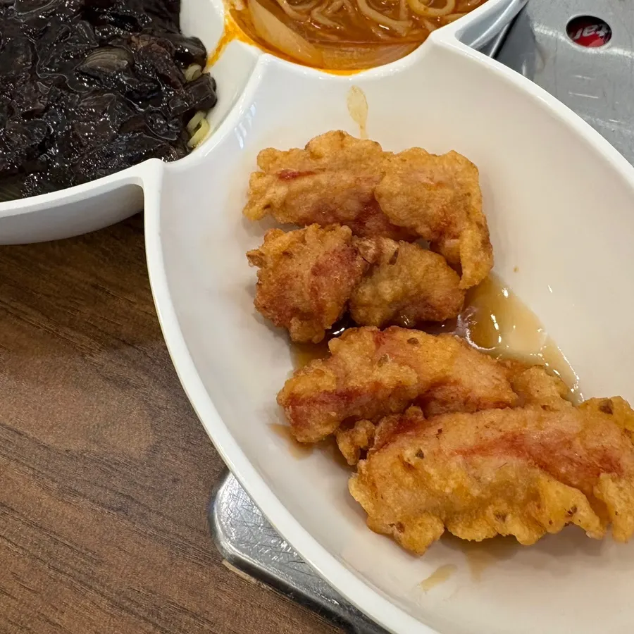 One-person set with crispy tangsuyuk