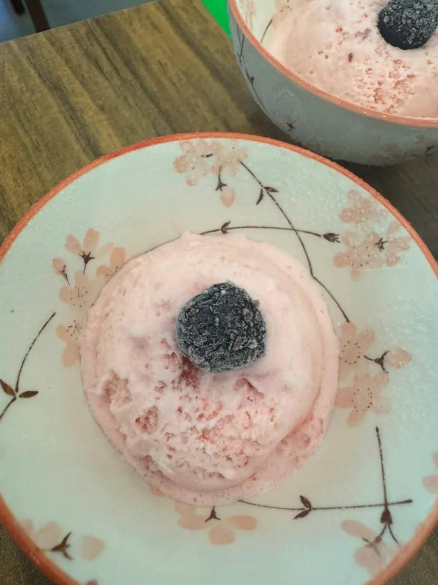 식사 뒤 제공된 후식 아이스크림