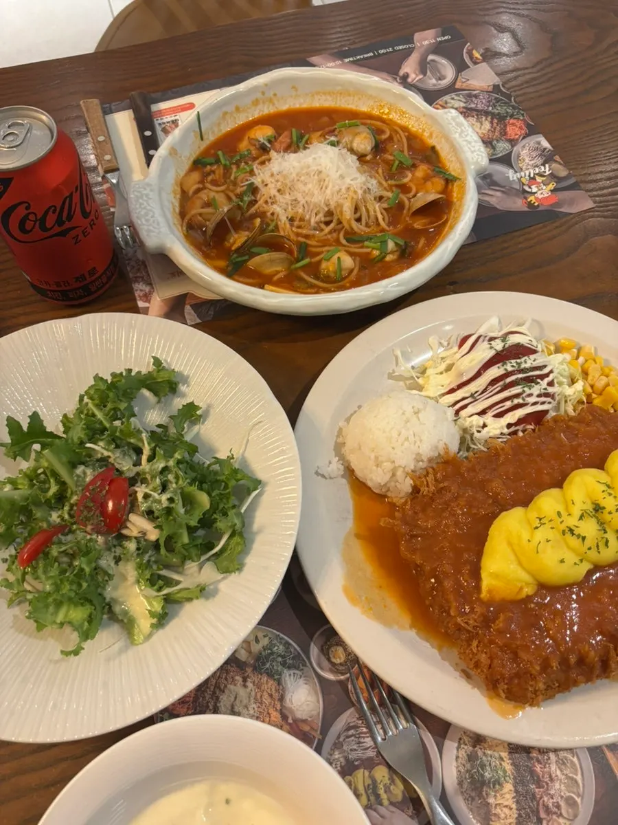 치즈를 넣은 꾸덕한 스프