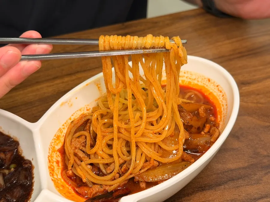 짜장 짬뽕 탕수육 1인 정식