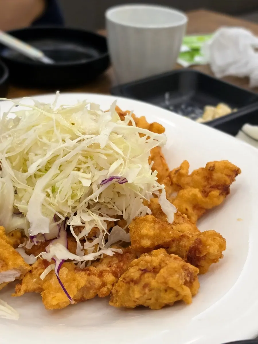 A plate of half-size tangsuyuk