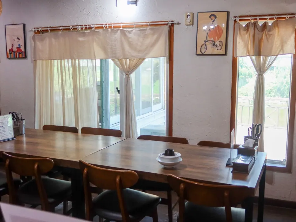 Bomseol hanjeongsik dining hall busy at lunchtime