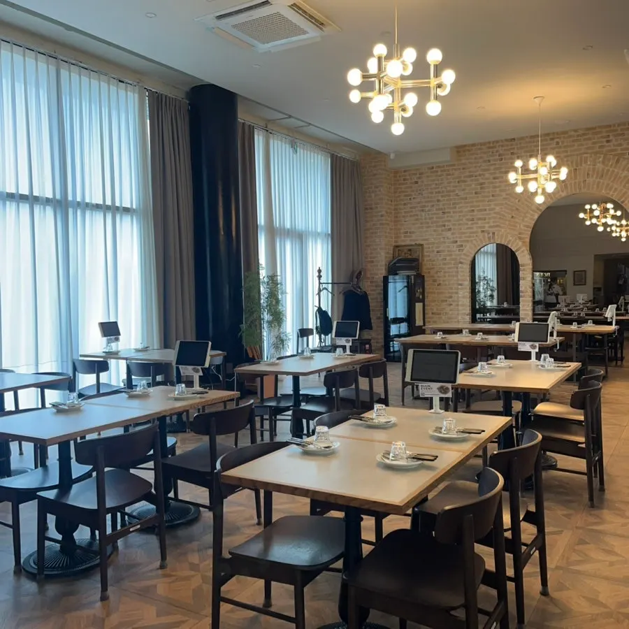 Classic dining atmosphere at Bueokgan Sangmu Branch