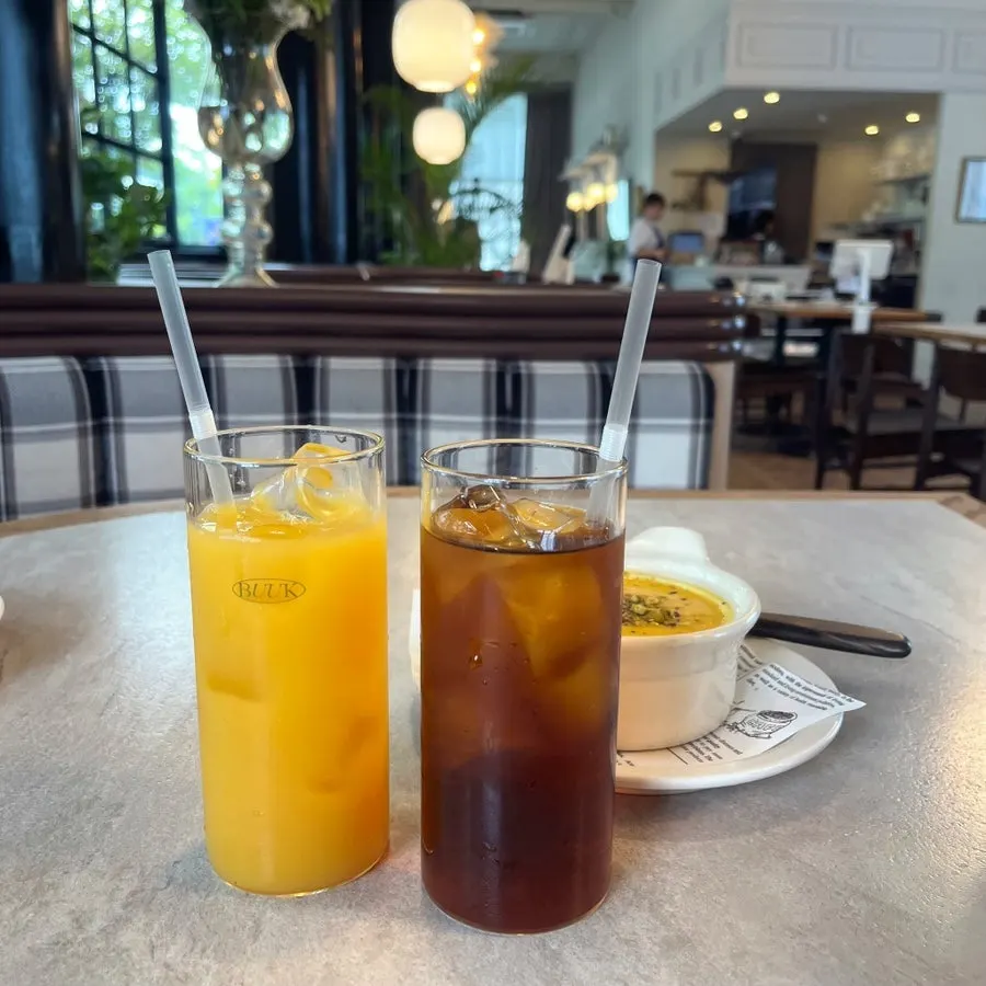 Iced Americano and orange juice