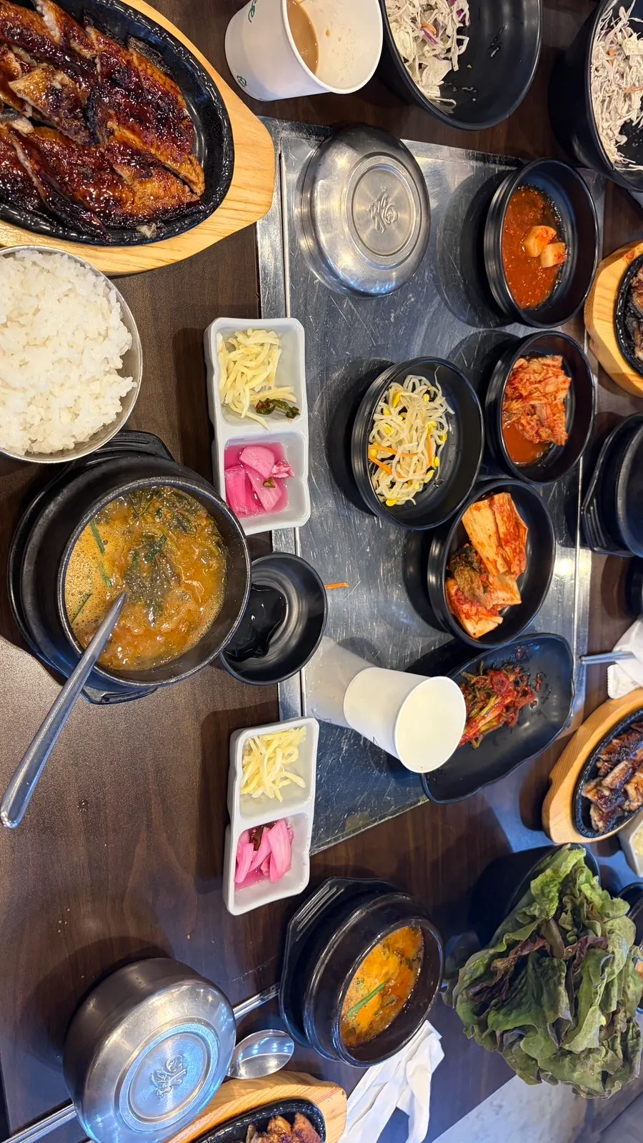 Eel soup served alongside the set meal