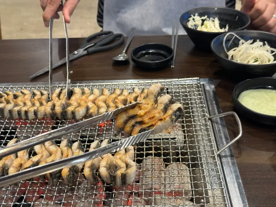 ぷりっと膨らんだうなぎの身