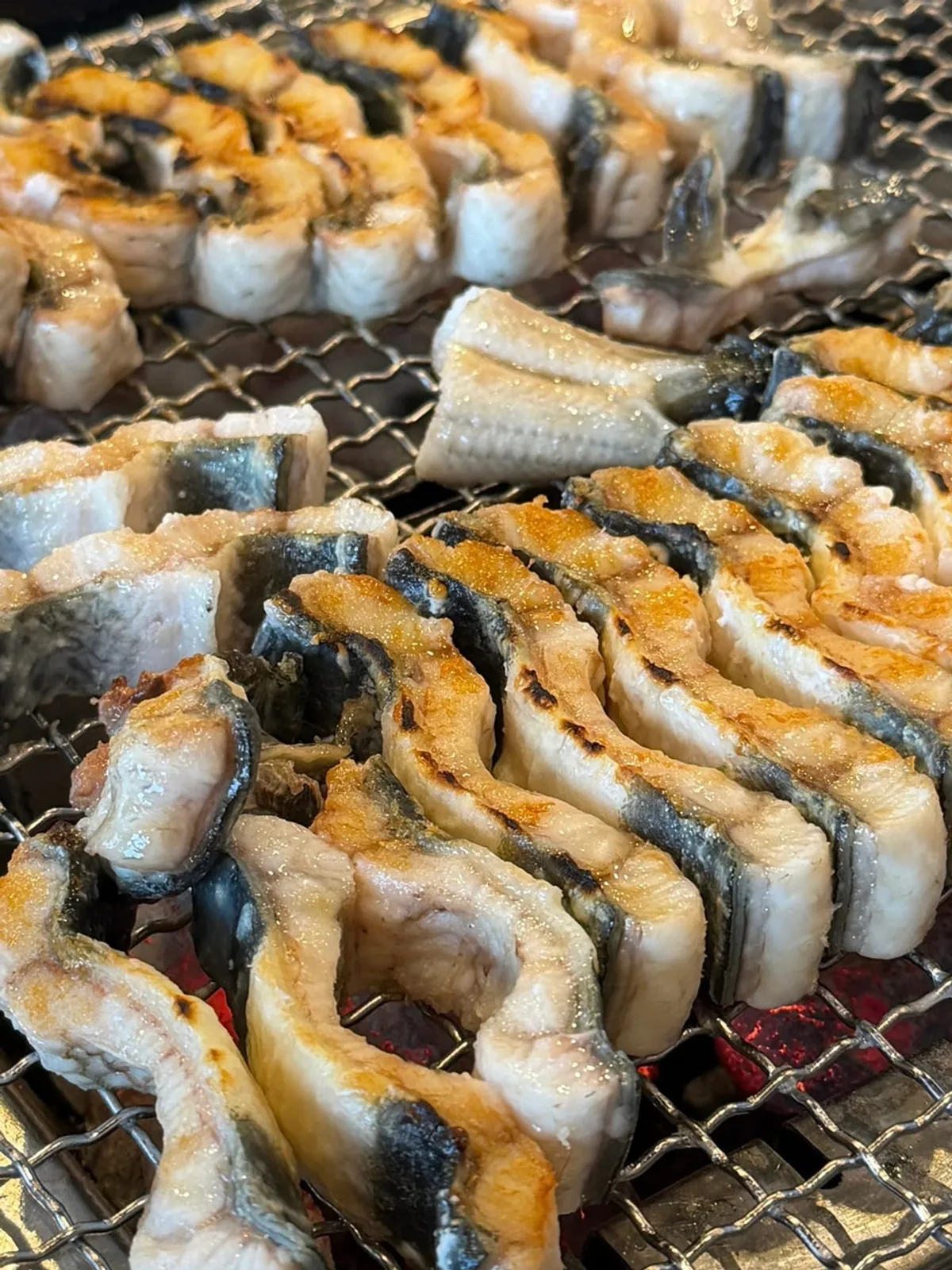 Golden, charcoal-grilled eel at Yuil Jangeo