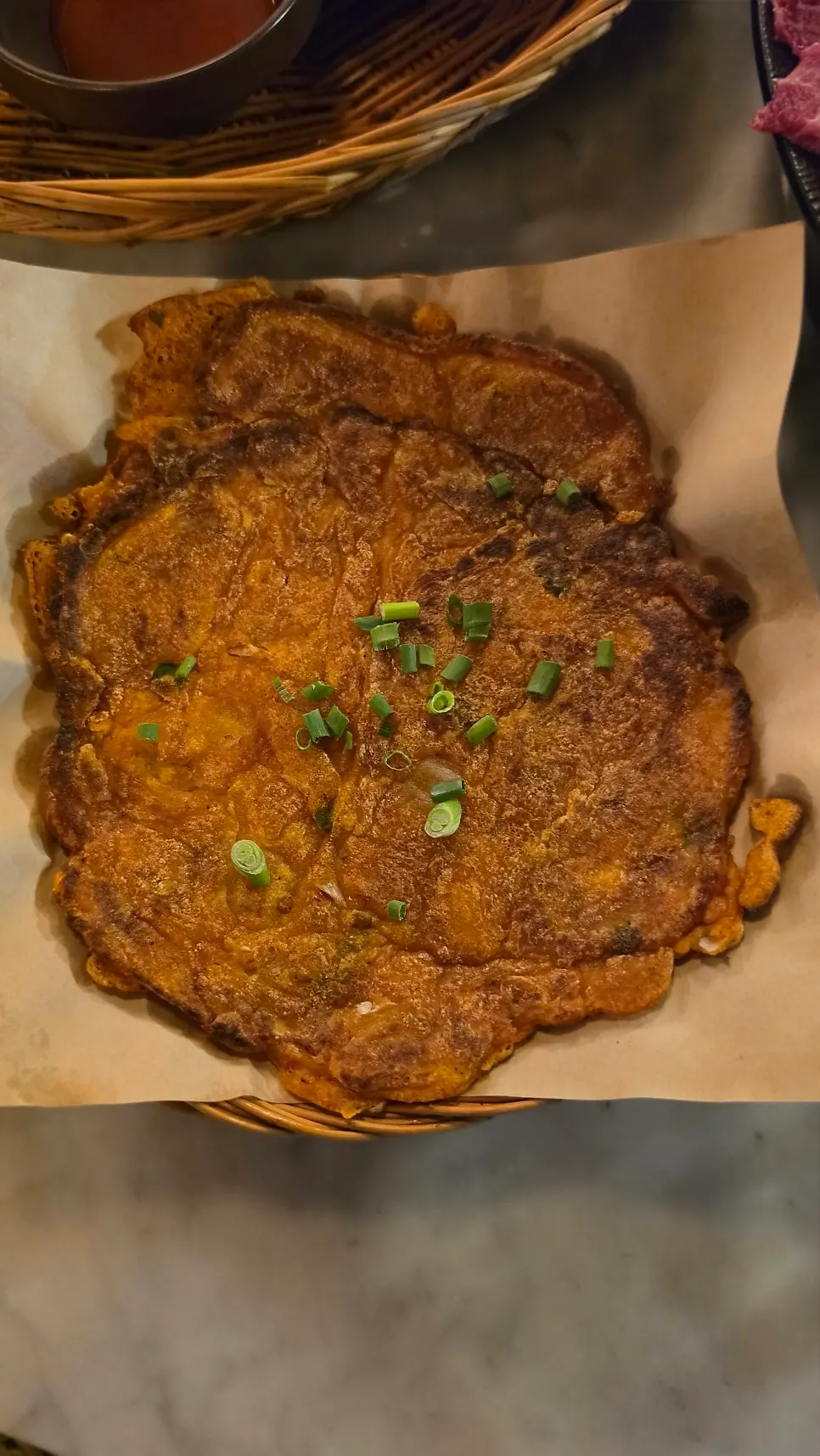 노릇하게 구워진 김치전