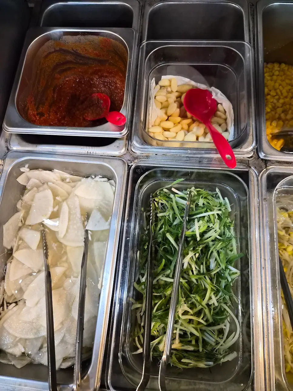 Wrap vegetables corner with perilla leaves and pickled radish