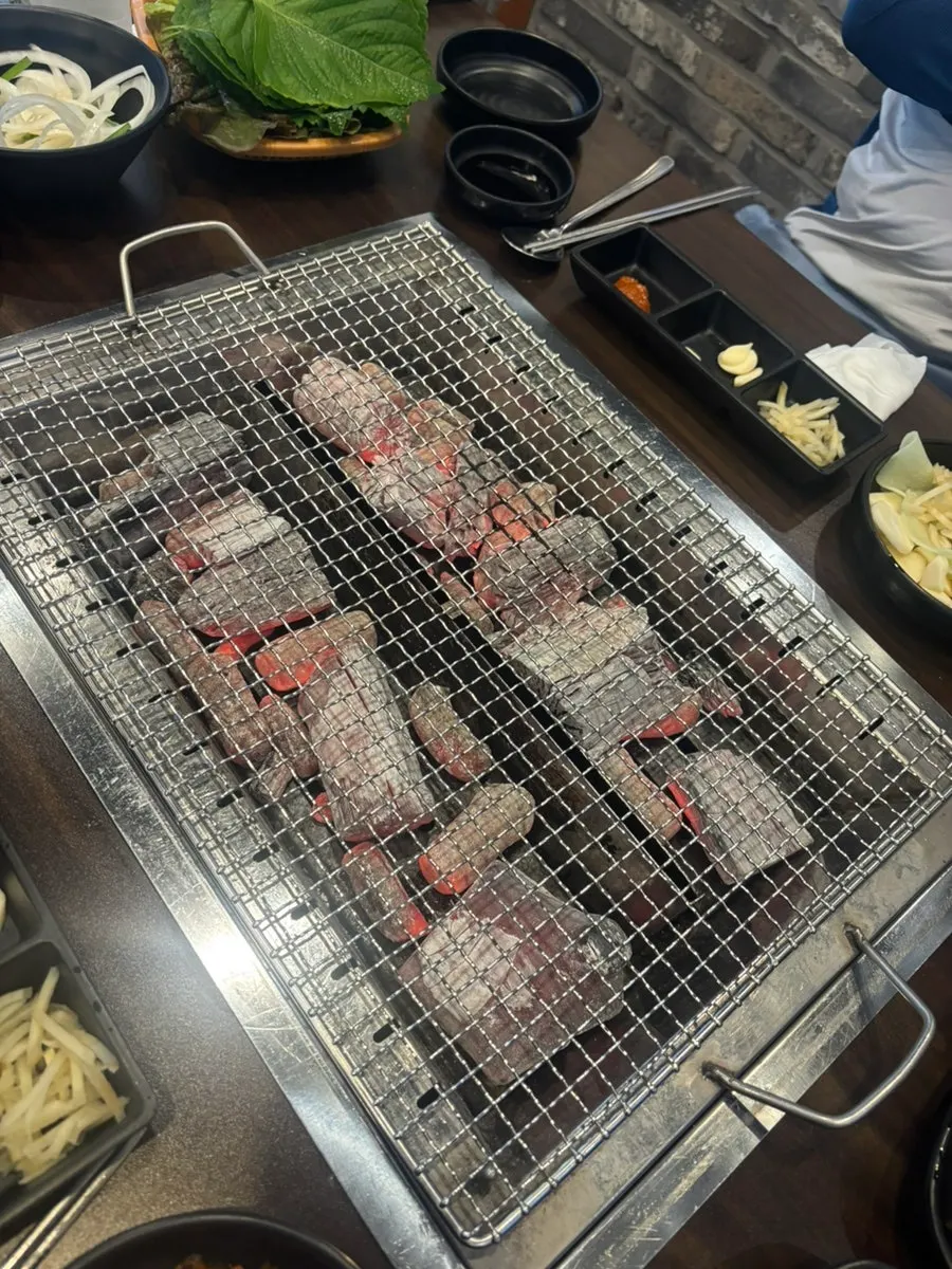 Eel side dishes and salad from the self-service bar