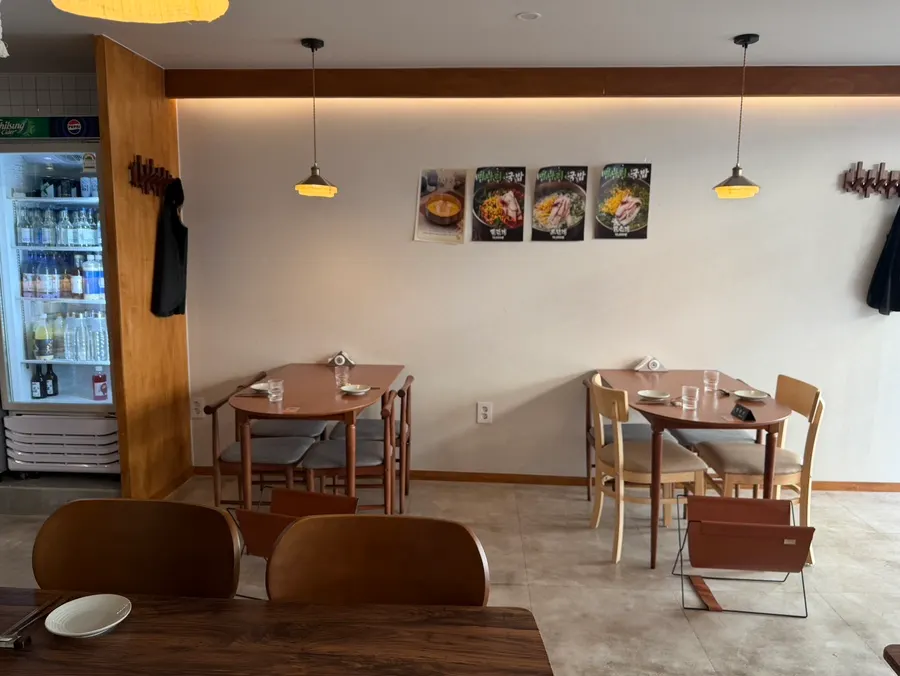 A Jumak Inho spread with fusion Korean dishes and traditional drinks