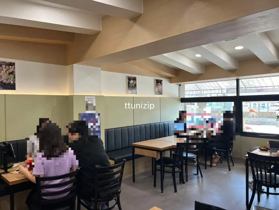 쭈꾸미신나라 테이블 좌석