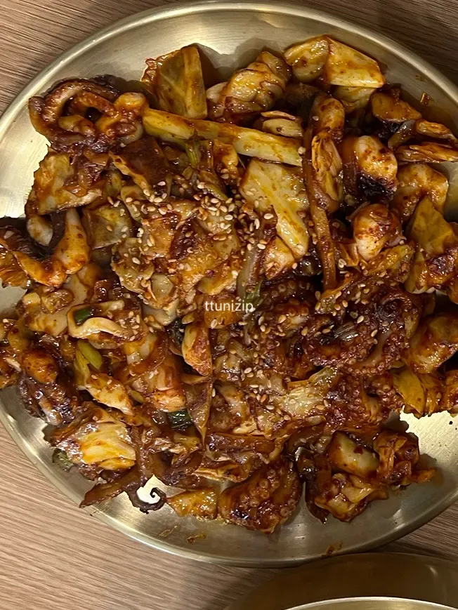 보통맛 쭈꾸미볶음 클로즈업