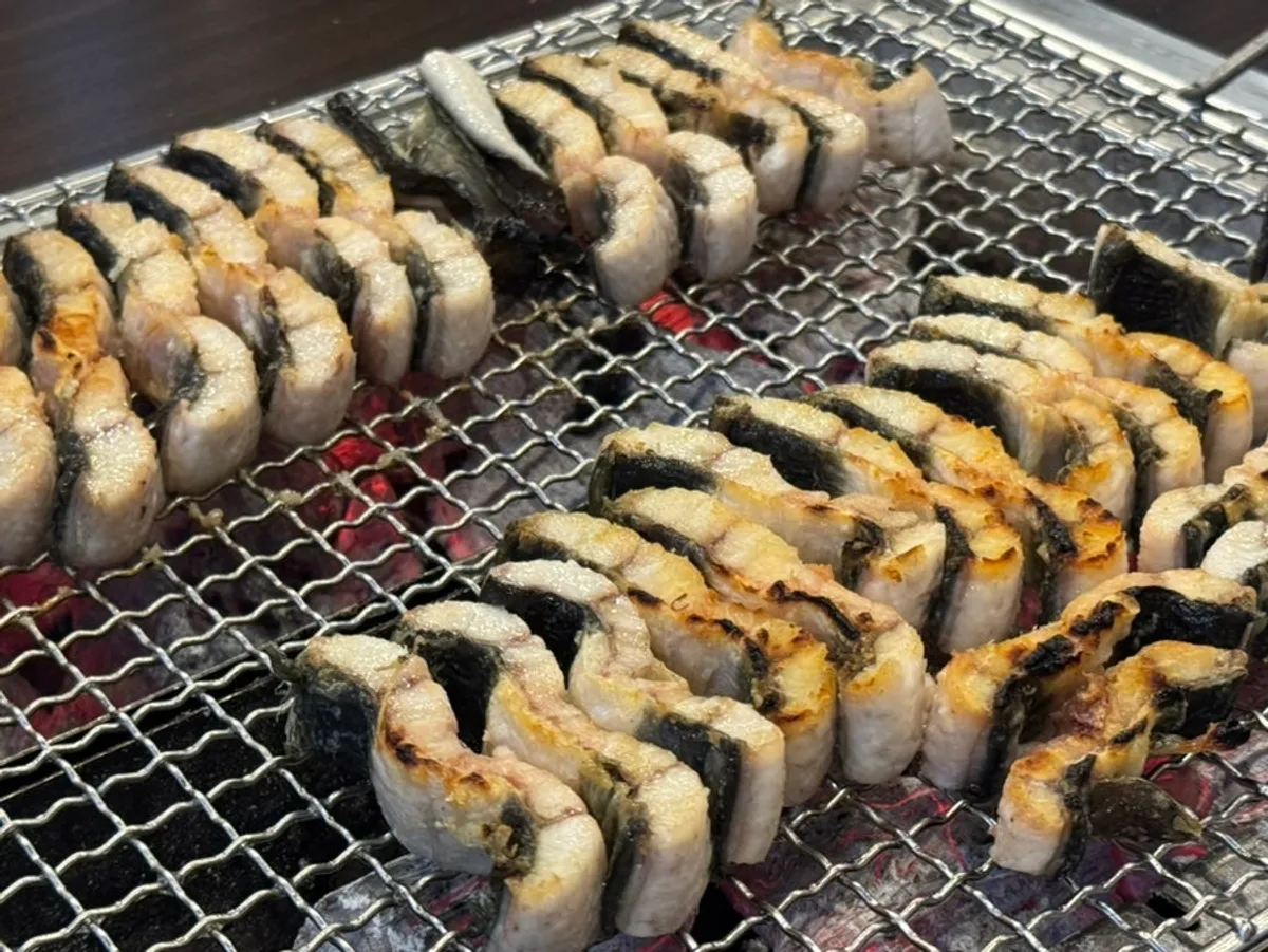 Golden-brown salt-grilled eel