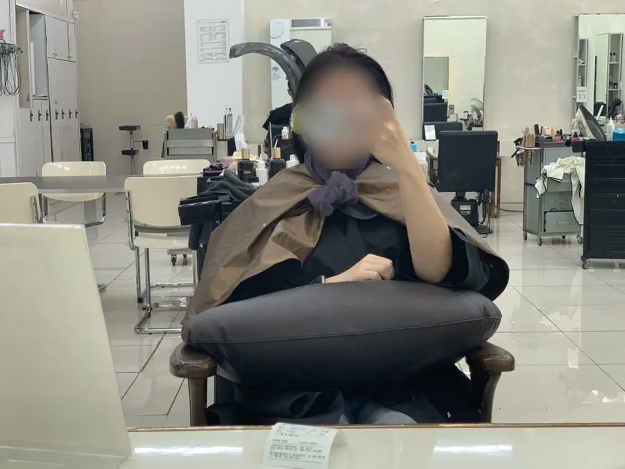 Applying color 1 for gray hair coverage