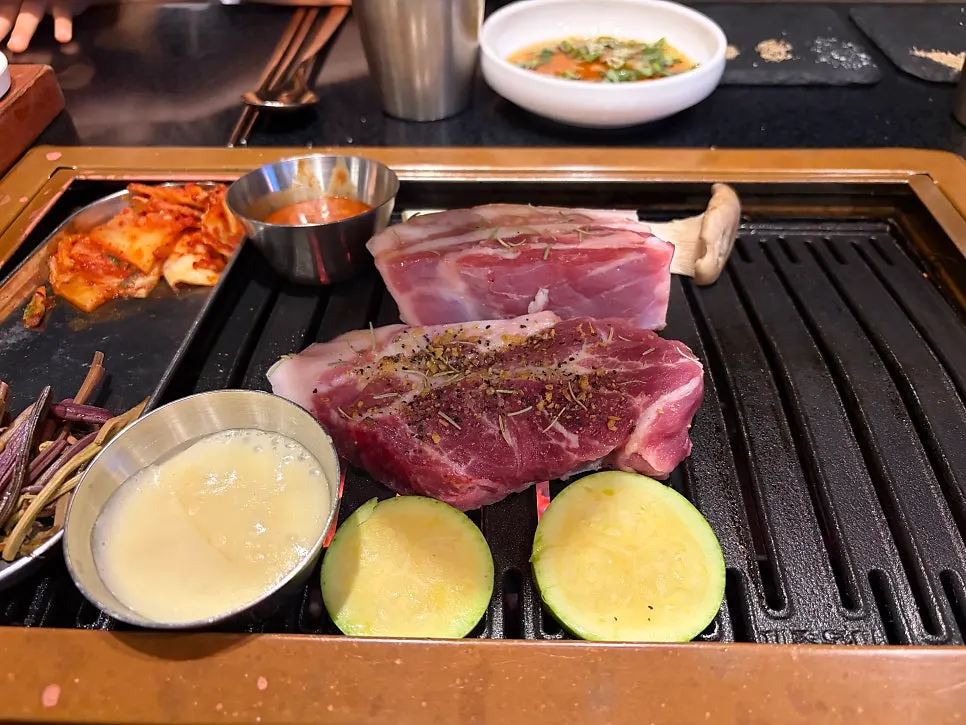 숙성 흑돼지 삼겹살 주문