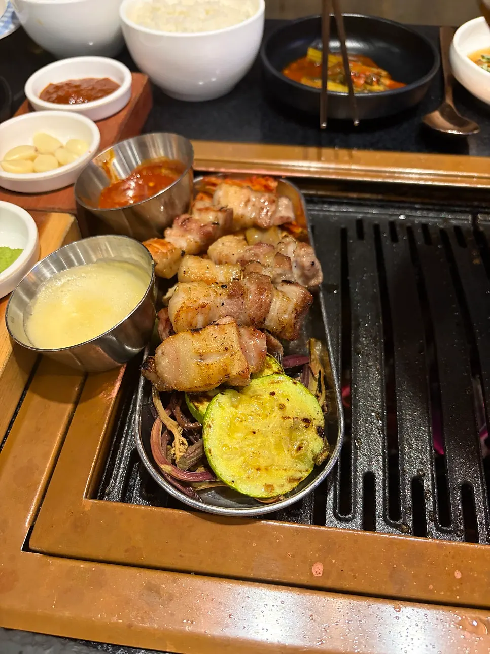 삼겹살과 구운 야채 조합
