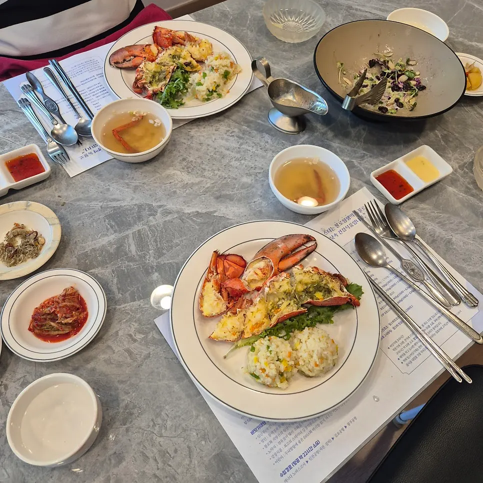 主菜活龙虾料理