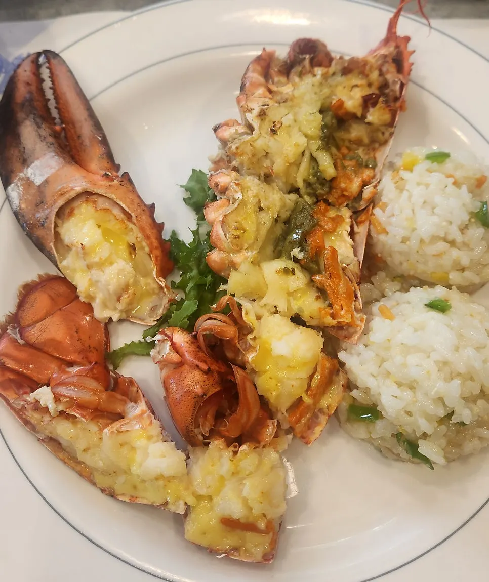 살이 꽉 찬 랍스터 속살